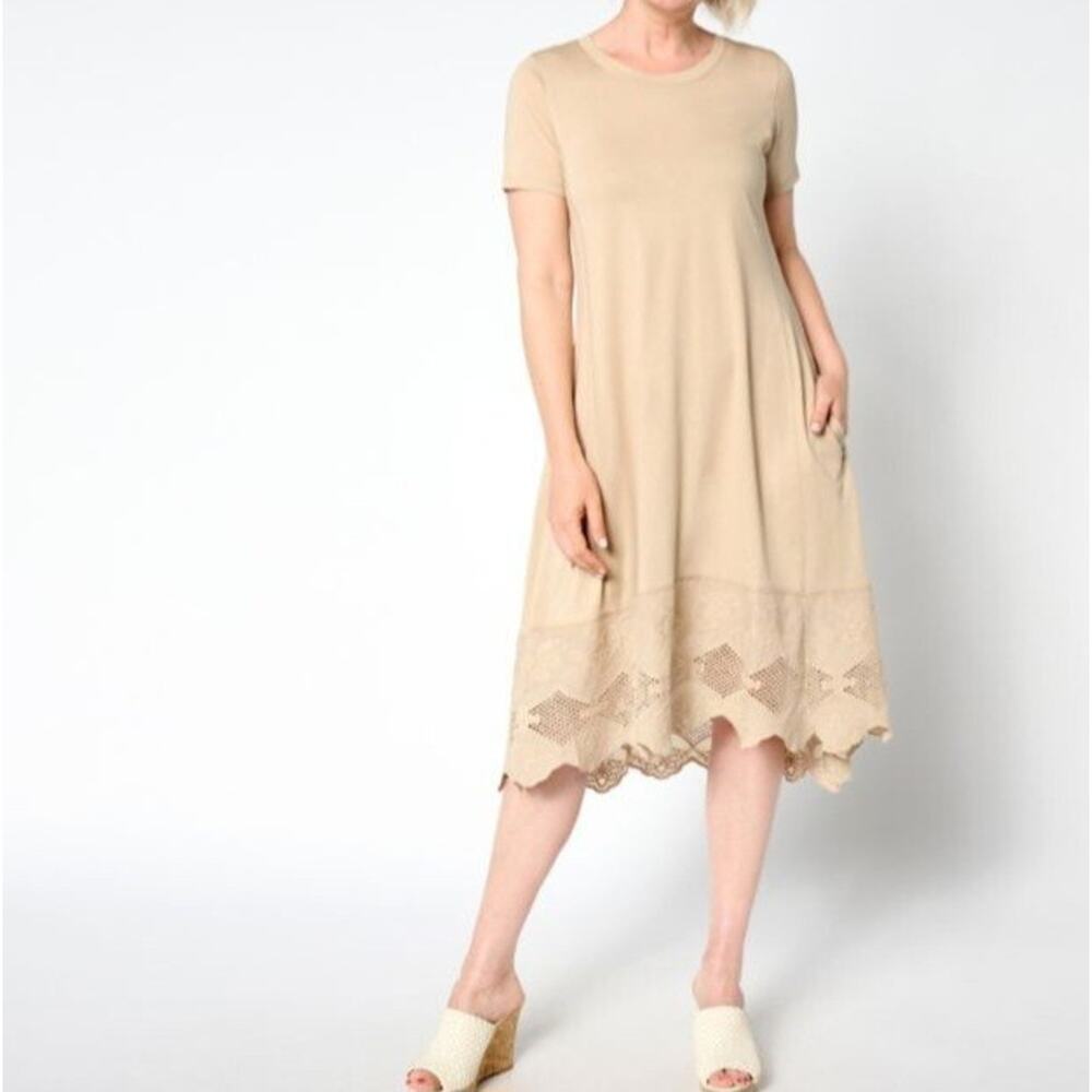 LOGO Lavish Sandcastle Tan Knit Dress Pockets Lace Hem Size M A648215 NWOT